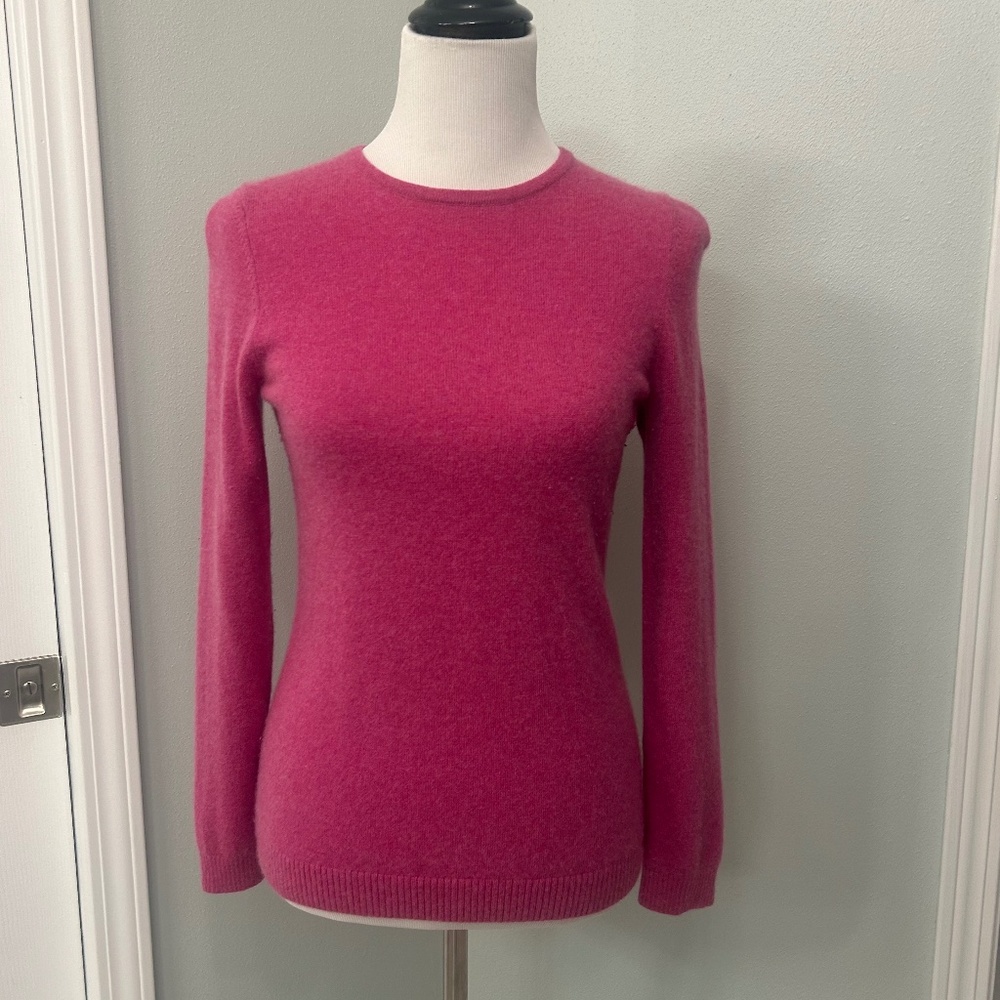 Like New 💖  L.L. Bean Raspberry Cashmere Sweater